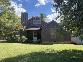 127 Brookridge Dr, La Vergne, TN 37086