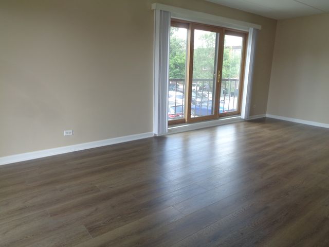 10221 CENTRAL Avenue 2A, Oak Lawn, IL 60453