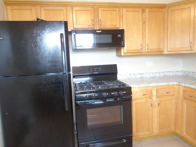 10221 CENTRAL Avenue 2A, Oak Lawn, IL 60453
