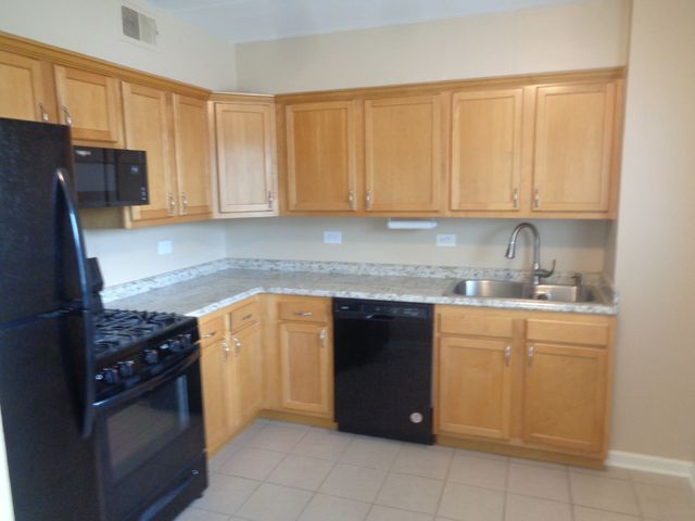 10221 CENTRAL Avenue 2A, Oak Lawn, IL 60453