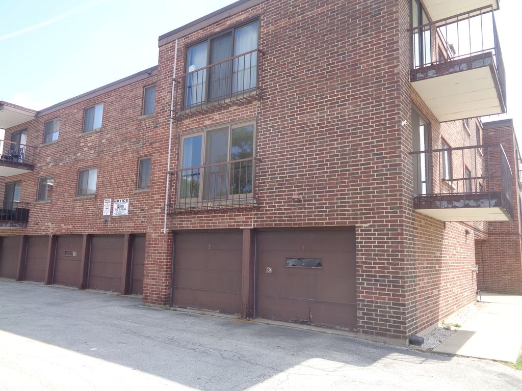 10221 CENTRAL Avenue 2A, Oak Lawn, IL 60453