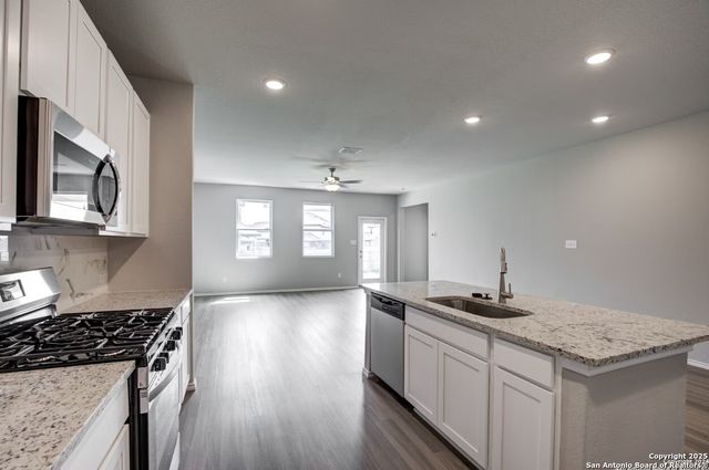 7410 Cheyne Walk, Converse, TX 78109