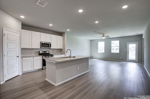 7410 Cheyne Walk, Converse, TX 78109