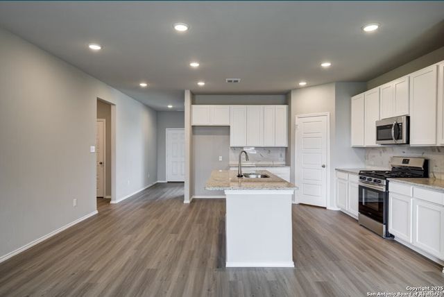 7410 Cheyne Walk, Converse, TX 78109