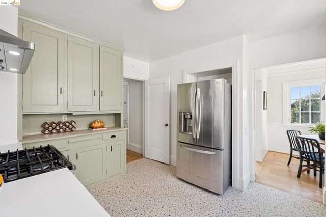 425 Kentucky Ave, Berkeley, CA 94707