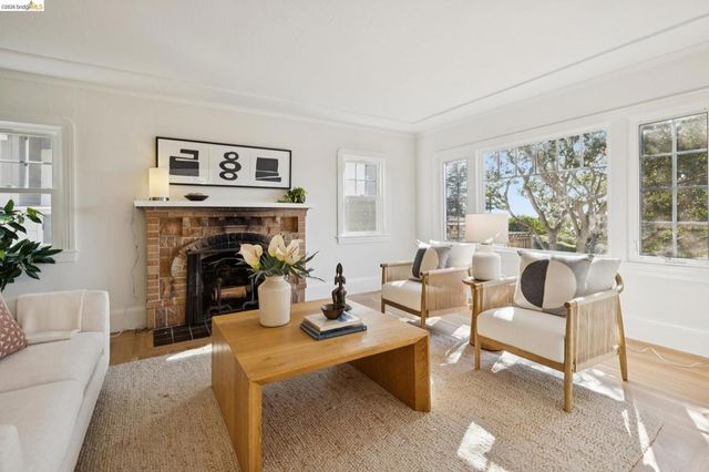 425 Kentucky Ave, Berkeley, CA 94707