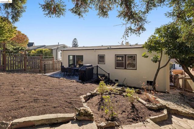 425 Kentucky Ave, Berkeley, CA 94707