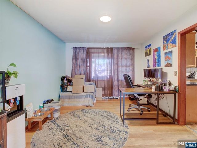 475 Dewey Avenue, Saddle Brook, NJ 07663