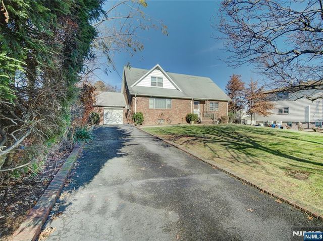 475 Dewey Avenue, Saddle Brook, NJ 07663