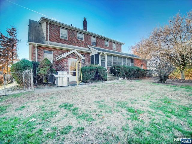 475 Dewey Avenue, Saddle Brook, NJ 07663