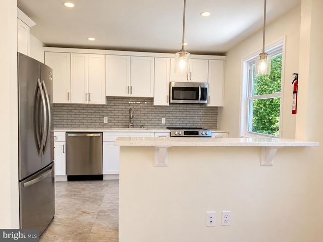291 UNION ST, Glassboro, NJ 08028