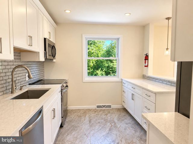 291 UNION ST, Glassboro, NJ 08028