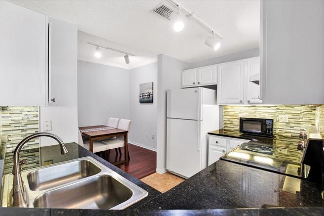 501 KNIGHTS RUN AVENUE 2216, Tampa, FL 33602