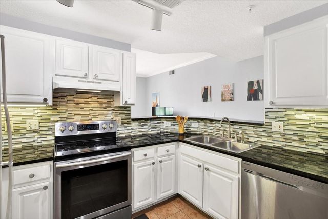 501 KNIGHTS RUN AVENUE 2216, Tampa, FL 33602