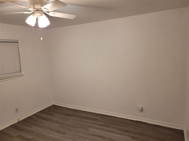 609 E University Avenue B, Waxahachie, TX 75165