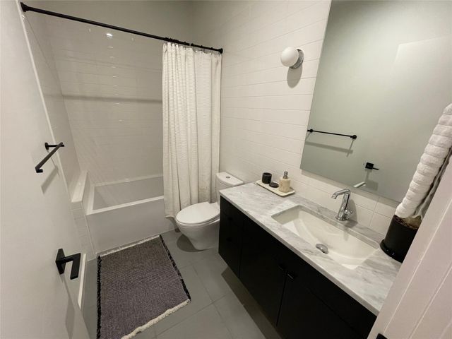 1713 Bluebonnet LN B, Austin, TX 78704