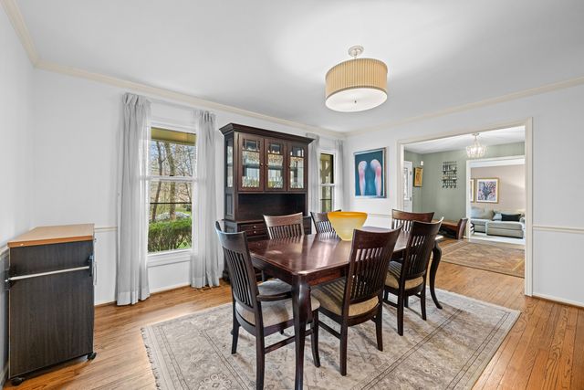 220 Dover Circle, Lincolnshire, IL 60069