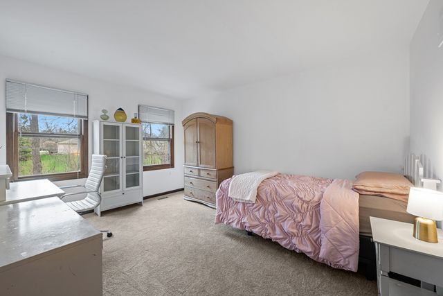 220 Dover Circle, Lincolnshire, IL 60069