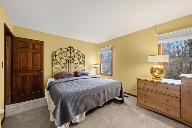 220 Dover Circle, Lincolnshire, IL 60069