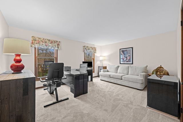 220 Dover Circle, Lincolnshire, IL 60069