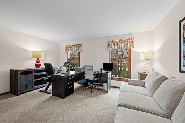 220 Dover Circle, Lincolnshire, IL 60069