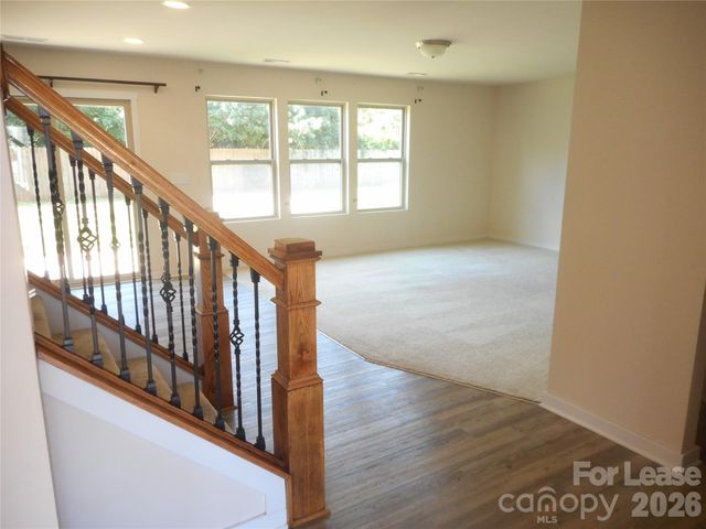 7156 Pitzer Drive, Charlotte, NC 28269