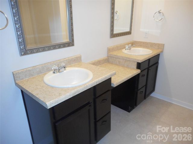 7156 Pitzer Drive, Charlotte, NC 28269
