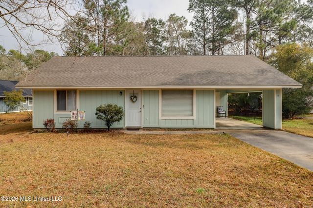 5 Wilderness Run, Diamondhead, MS 39525