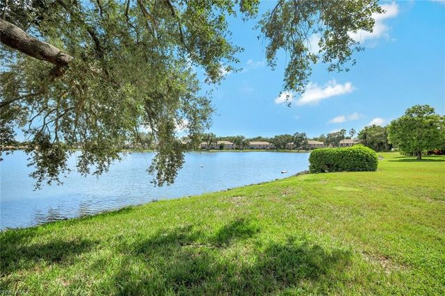 6522 Ilex CIR, Naples, FL 34109