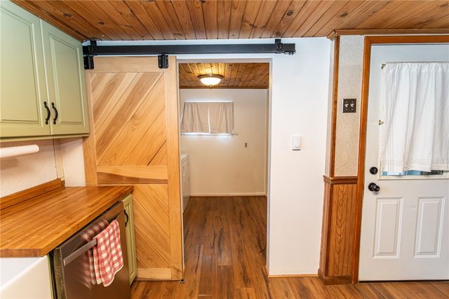 1001 Springfield Pike, Connellsville, PA 15425