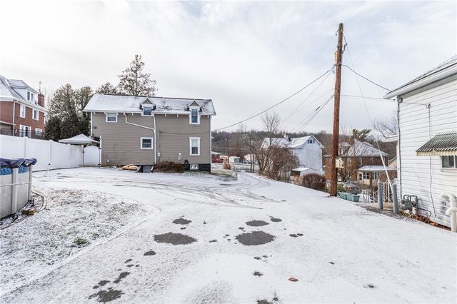 1001 Springfield Pike, Connellsville, PA 15425