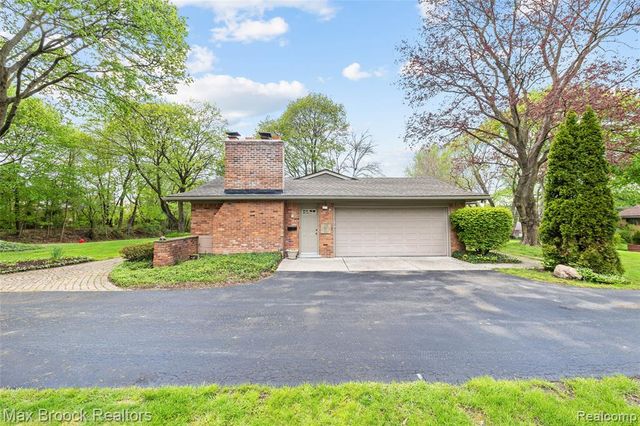 925 Westview Road, Bloomfield Hills, MI 48304