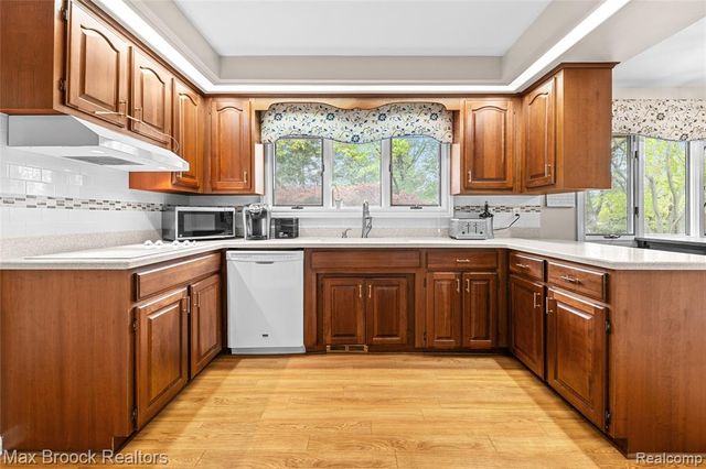 925 Westview Road, Bloomfield Hills, MI 48304