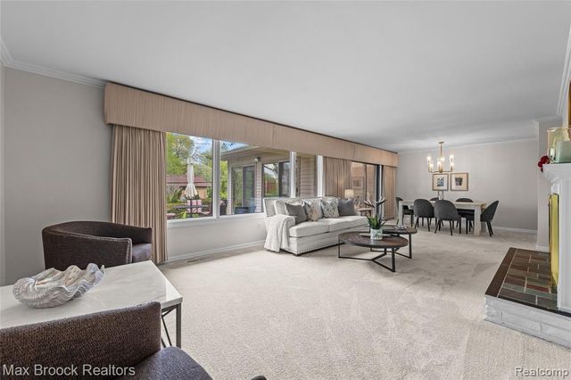 925 Westview Road, Bloomfield Hills, MI 48304