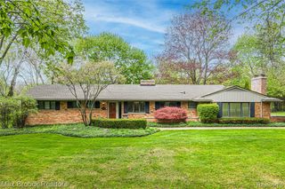 925 Westview Road, Bloomfield Hills, MI 48304