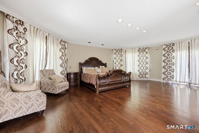 54 Kenmore Road, Bloomfield, CT 06002