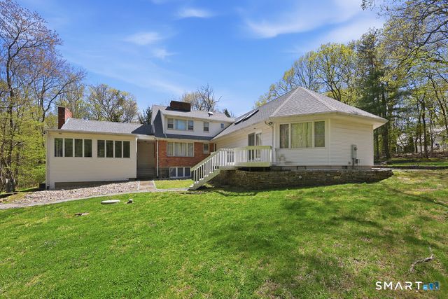 54 Kenmore Road, Bloomfield, CT 06002