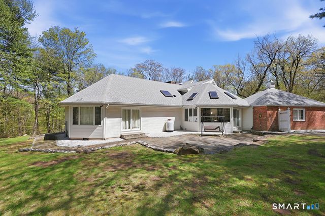 54 Kenmore Road, Bloomfield, CT 06002