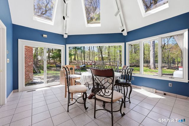 54 Kenmore Road, Bloomfield, CT 06002