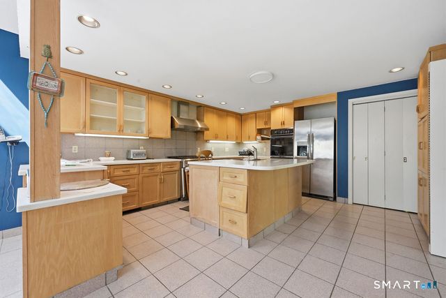 54 Kenmore Road, Bloomfield, CT 06002