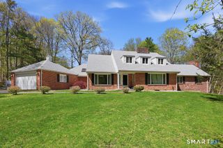 54 Kenmore Road, Bloomfield, CT 06002