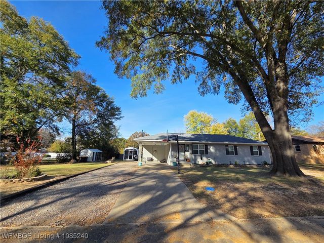 200 Jefferson Drive, Charleston, AR 72933