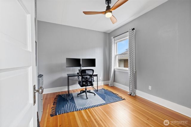 324 NE 50th Street, Seattle, WA 98105