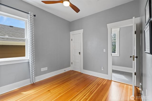 324 NE 50th Street, Seattle, WA 98105