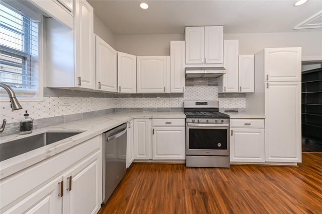 1032 Walling Street, Houston, TX 77009