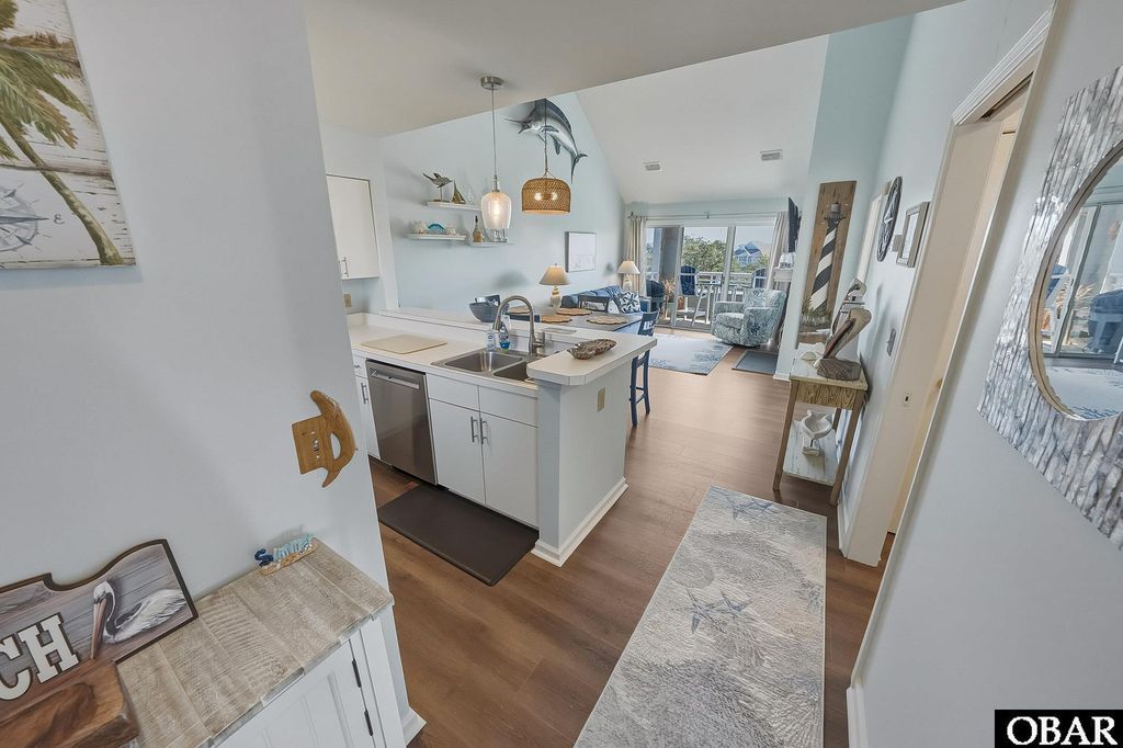 Image 3 of property listing at 432 Pirates Way # 432A, Manteo, NC 27954