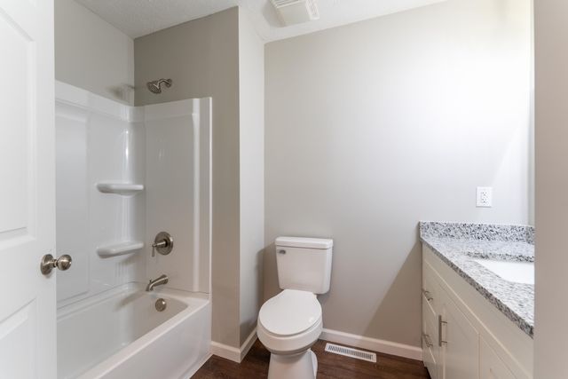 800 Aspen Court, Nixa, MO 65714