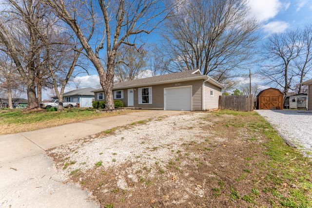 800 Aspen Court, Nixa, MO 65714