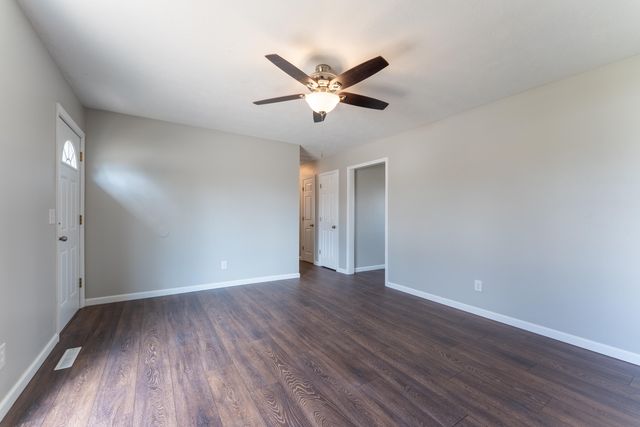 800 Aspen Court, Nixa, MO 65714