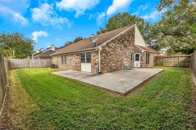 5216 Spring Branch Drive, Pearland, TX 77584